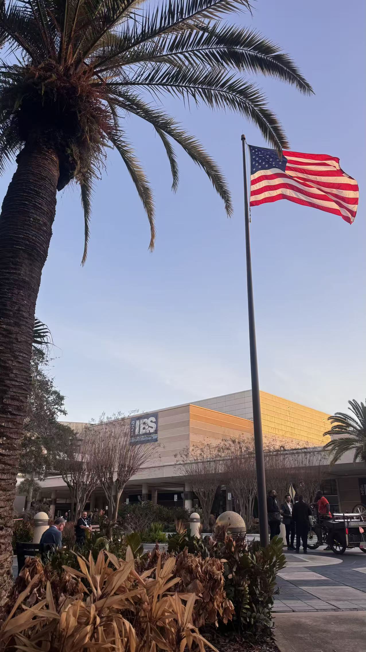 e73e894917025372cf541637b6b6df71